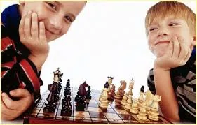 Шахматы- учим детей играть.