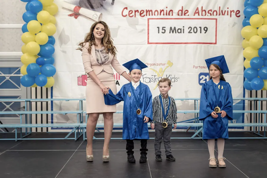 6 motive pentru a invata limba engleza la FasTracKids (RO)