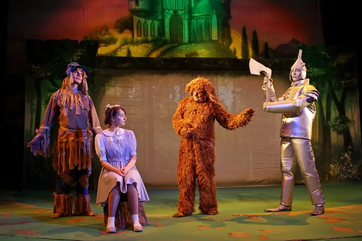 THE WIZARD OF THE EMERALD CITY
