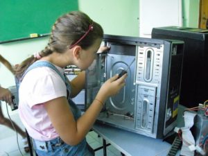 Летняя Компьютерная Школа для детей 9-14 лет!