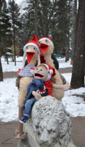 Коко-ся,страусята и Вовка в парке Пушкина на прогулке!