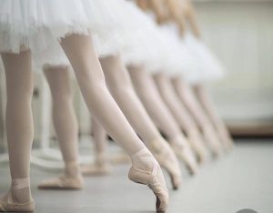 Пора записываться в балетную школу! (RU/RO)